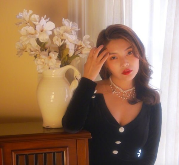 国融资管 徐冬冬从25岁成熟到35岁 状态比很多小她十岁的女星都好